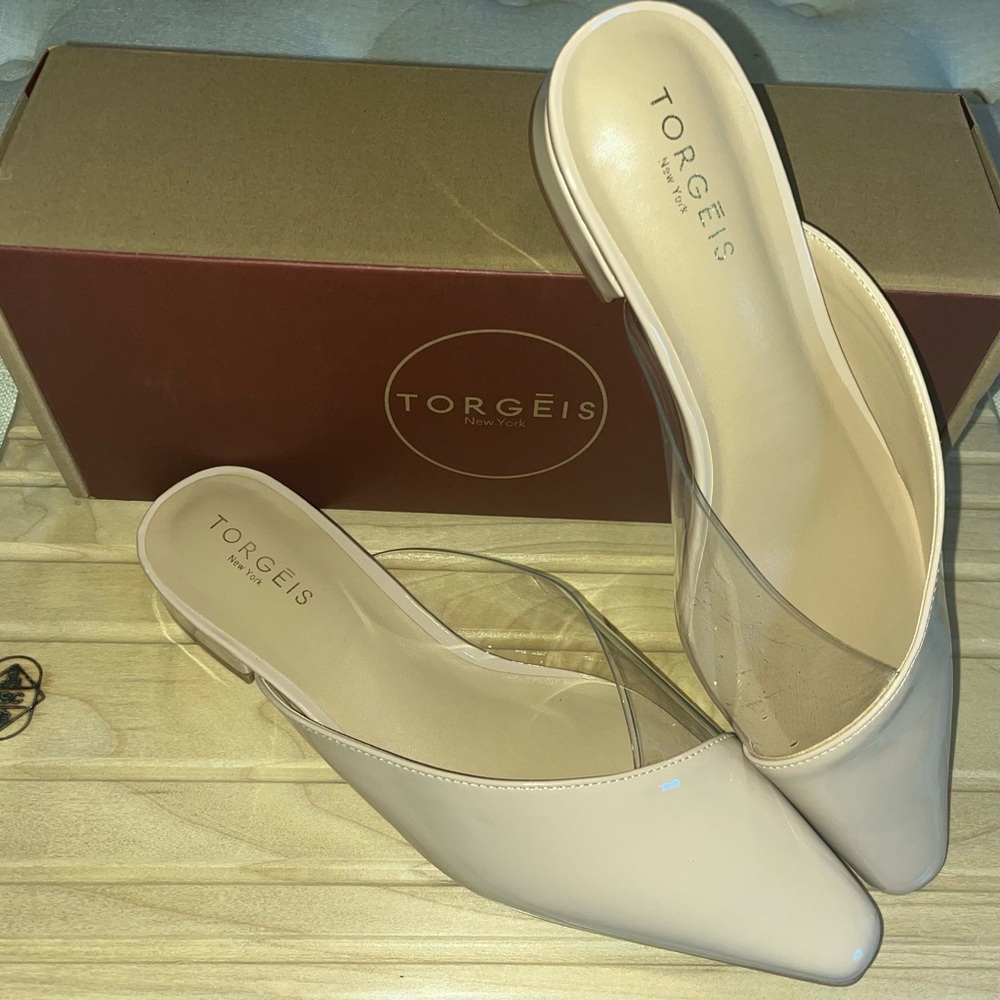 Torgeis New York Women's Nude Pointed Slip-On Mules